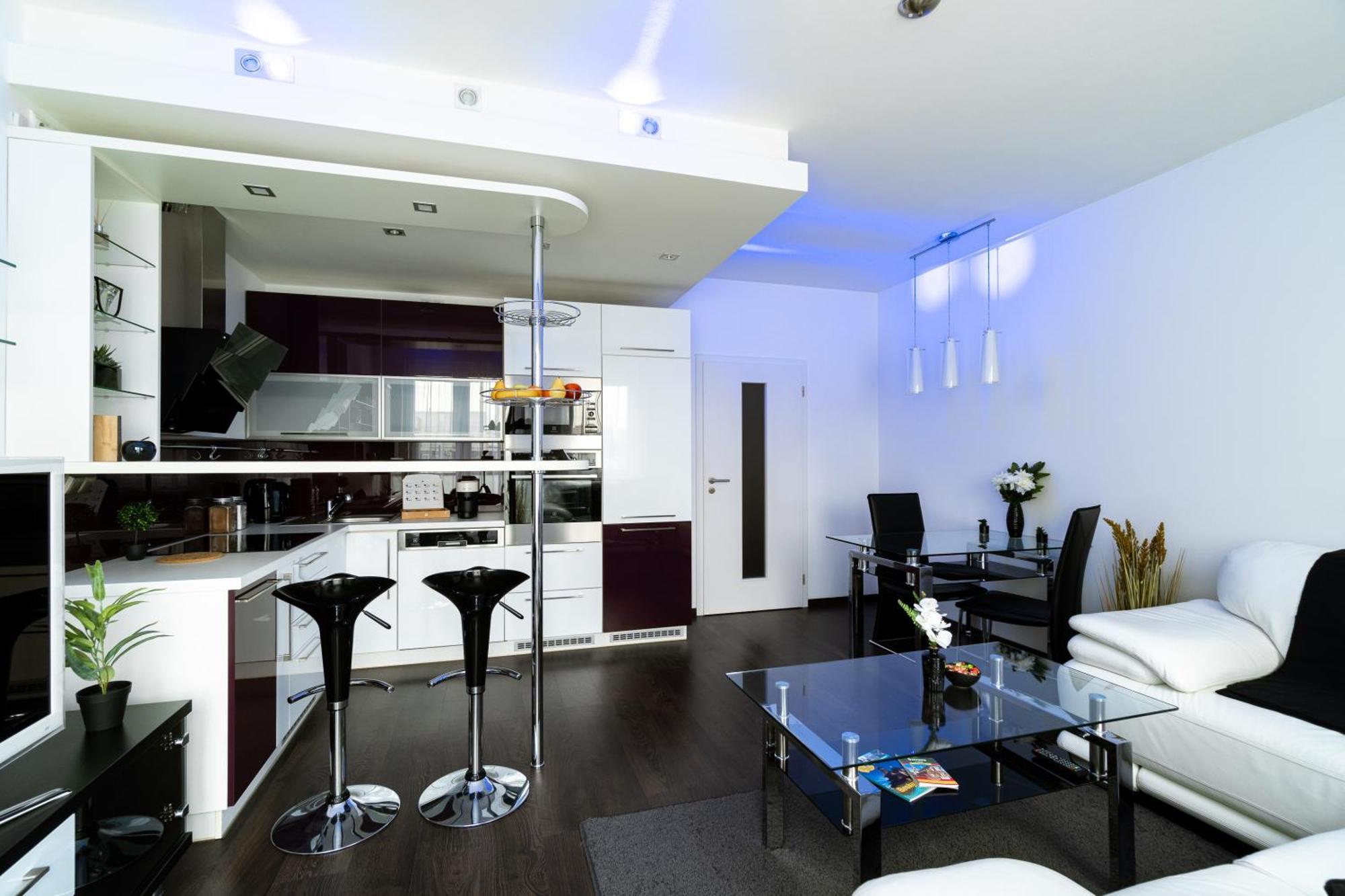 Bnb New Beautiful Apartment In The Center Of Ostrava With Option Garage Parking מראה חיצוני תמונה