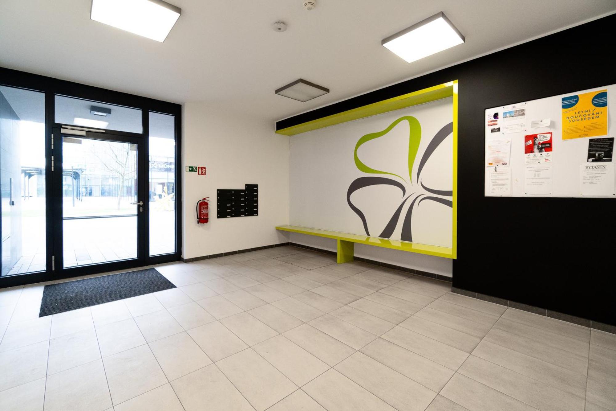 Bnb New Beautiful Apartment In The Center Of Ostrava With Option Garage Parking מראה חיצוני תמונה
