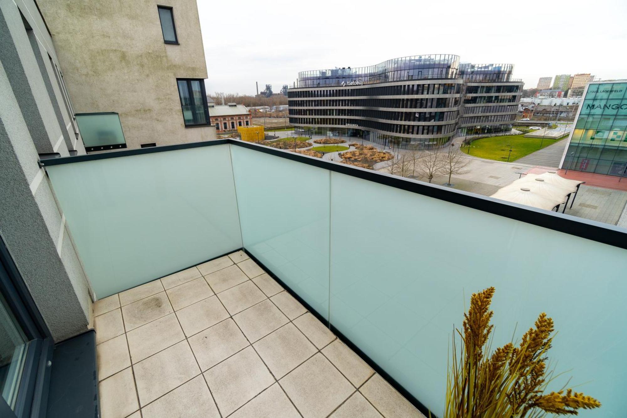 Bnb New Beautiful Apartment In The Center Of Ostrava With Option Garage Parking מראה חיצוני תמונה