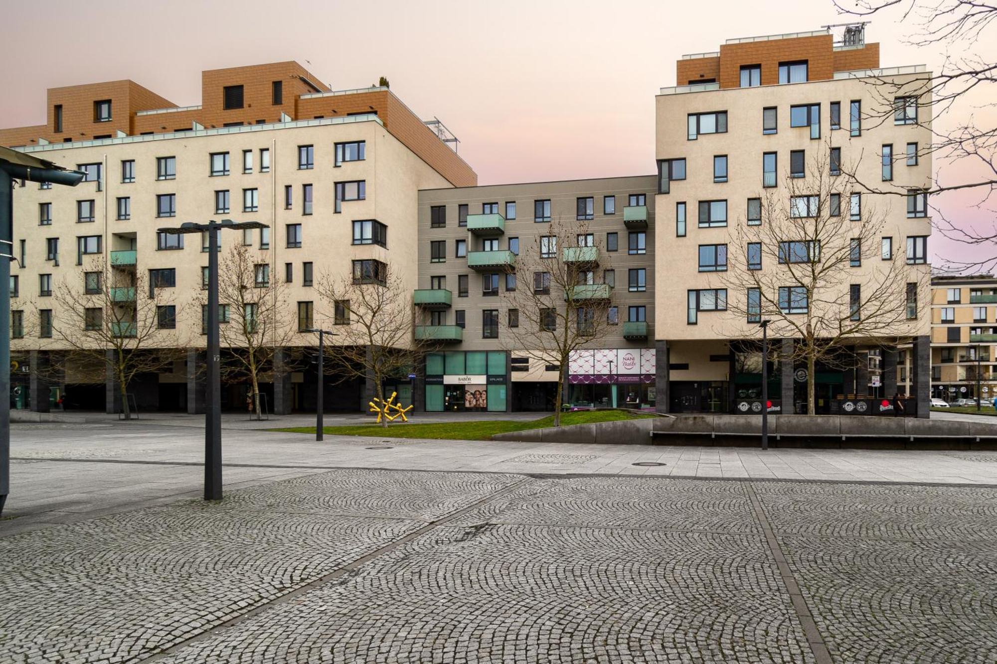 Bnb New Beautiful Apartment In The Center Of Ostrava With Option Garage Parking מראה חיצוני תמונה