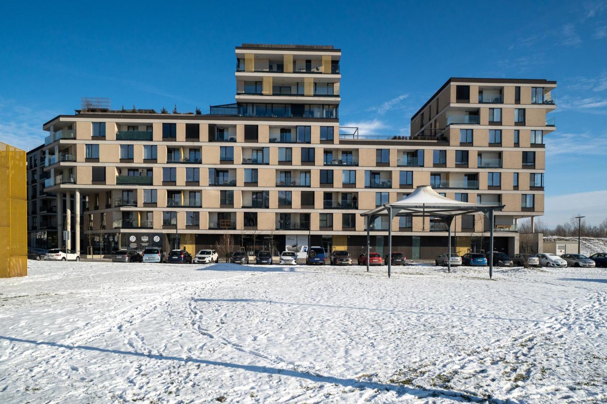 Bnb New Beautiful Apartment In The Center Of Ostrava With Option Garage Parking מראה חיצוני תמונה